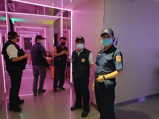 青春专案开跑，芦竹警强力扩检防制少年涉及不法。(翻摄照片／蔡依珍桃园传真)