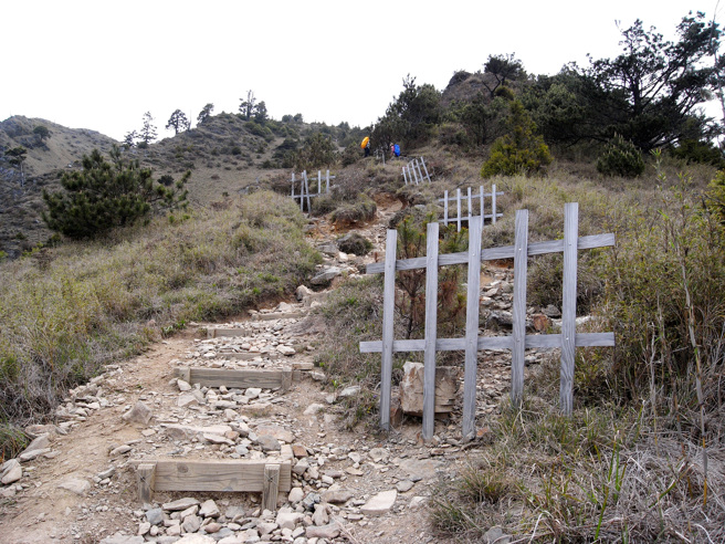 两家庭一起相约登山，男子因独留友人女儿于「哭坡」，遭友人提告。（示意资料照/刘宗龙摄）