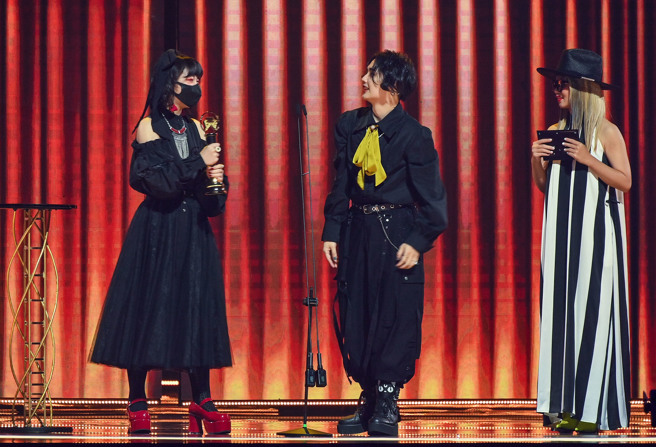 珂拉琪奪下本屆最佳新人獎。（圖／台視提供）