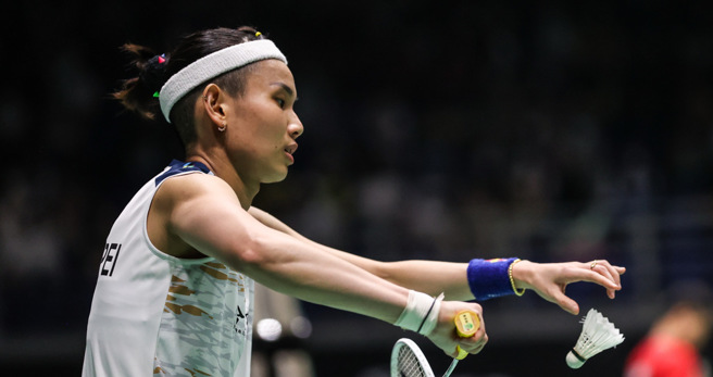 小戴赛后向球迷和对手致意(Badminton Photo提供)