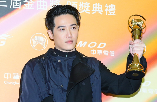熊仔获得最佳作词人的肯定。（图／台视提供）