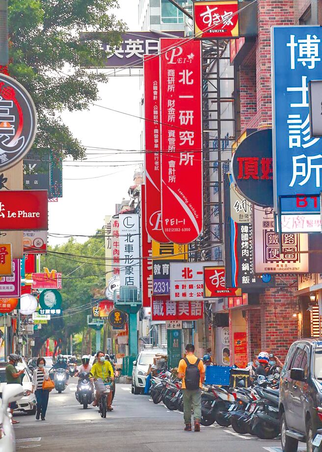 台北市针对补习班公安稽查，8家仅1家合格，议员质疑合格率过低。（本报资料照片）