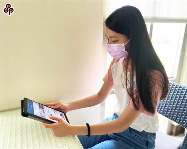 数位出版产业兴起，电子书已成为大专校院图书馆馆藏资源投入之主流。（台中市文化局提供）