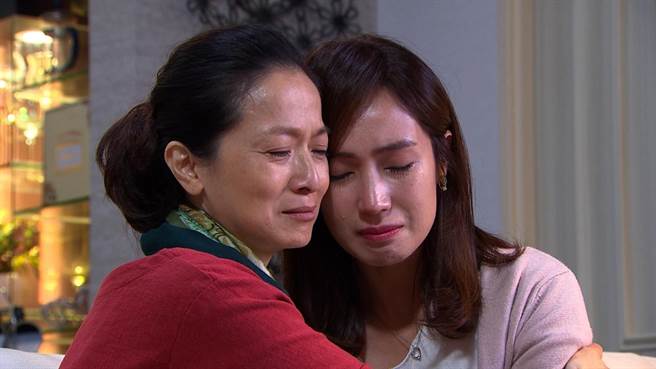 謝瓊煖飾演小薰的媽媽。（中視提供）