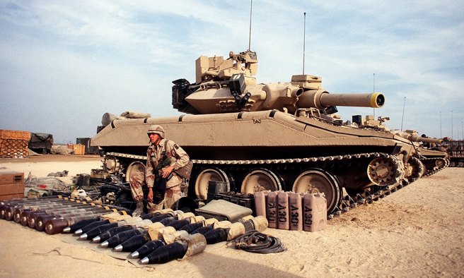M551謝爾登輕型坦克，是美軍最後1種輕坦克，於1996年退役。(圖/美國海軍陸戰隊)