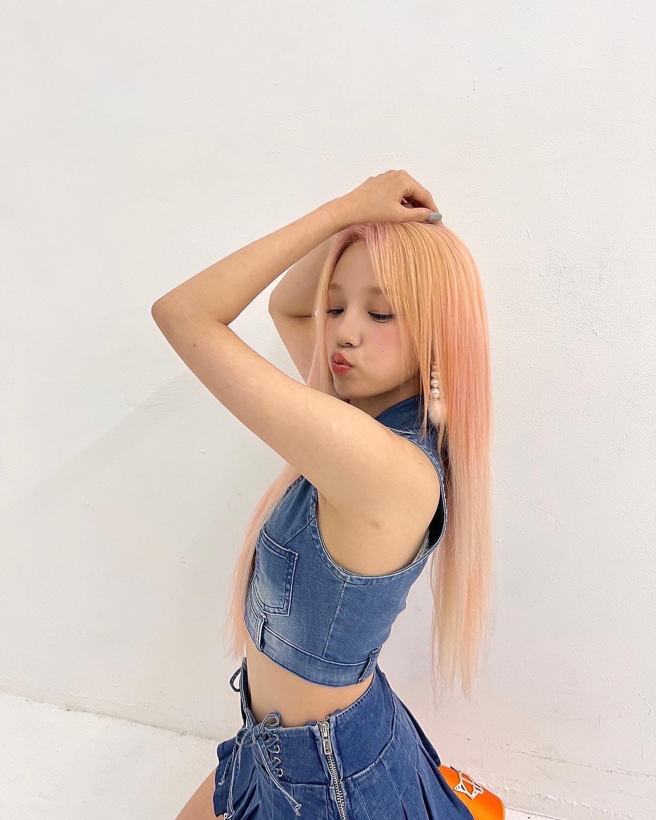 宋雨琦拥有S曲线的逆天好身材。(图/宋雨琦 微博)