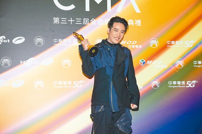 饶舌鬼才熊仔昨首度获得作词人奖。