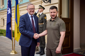 澳洲總理首訪烏克蘭 承諾進一步提供軍援