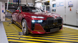 年底前在台上市，BMW i7 豪華旗艦純電房車正式在德國投產