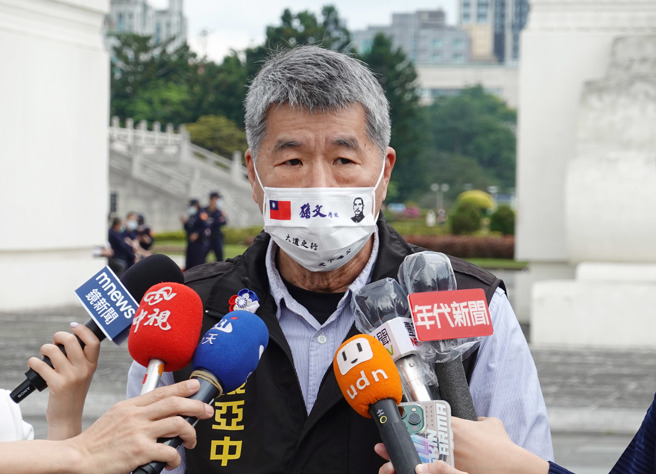 孙文学校总校长张亚中。（资料照/姚志平摄）