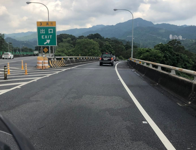 重機車主分享，他騎車上國道的親身體驗。（翻攝爆廢公社）