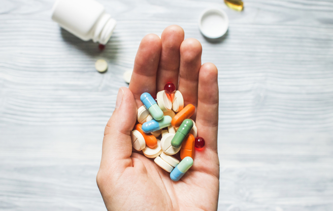 营养师建议特定族群晚上吃B群，有助改善睡眠品质。（示意图／Shutterstock）