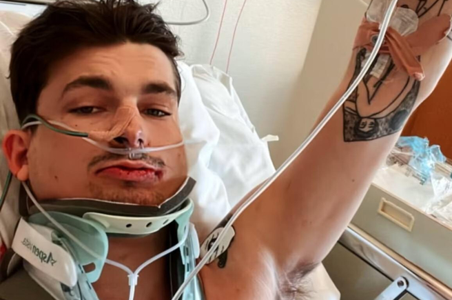 塞勒沃爾在IG發文PO出自己在醫院接受治療的狀況。（圖/IG）