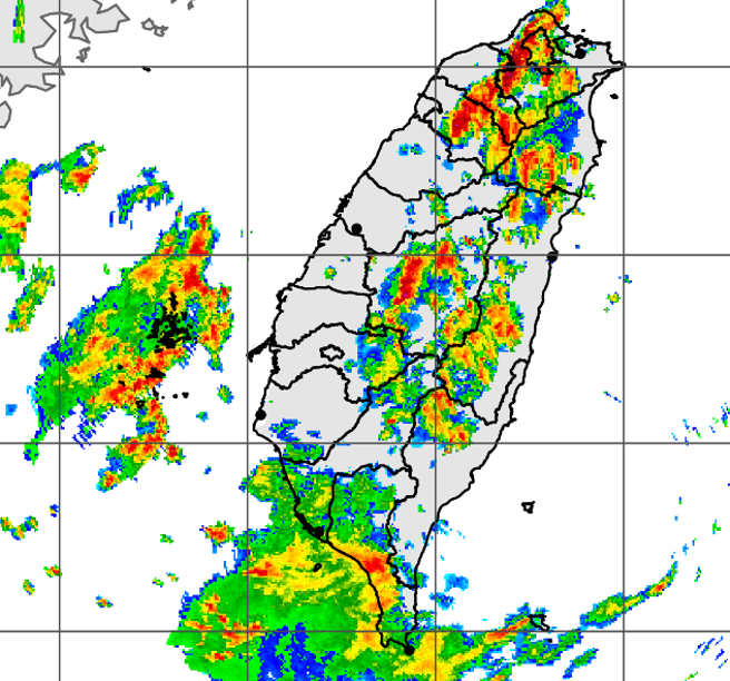 午後對流發展，全台17縣市發豪、大雨特報。（中央氣象局提供）