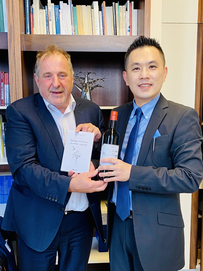 （取自陳以信臉書）