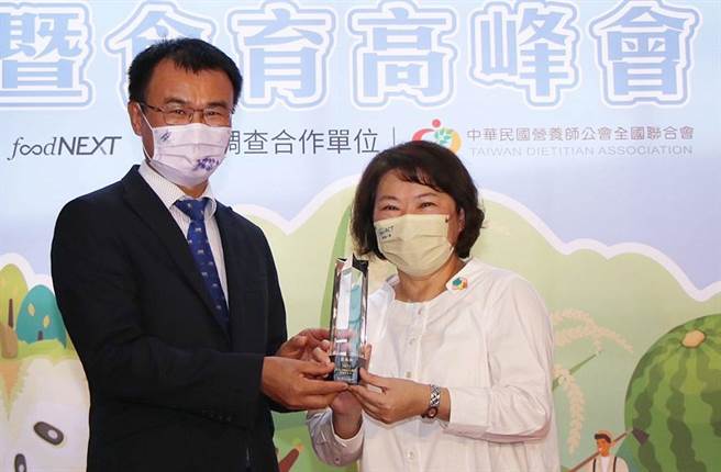 嘉義市長黃敏惠今天北上領獎。（嘉義市政府提供／廖素慧嘉市傳真）