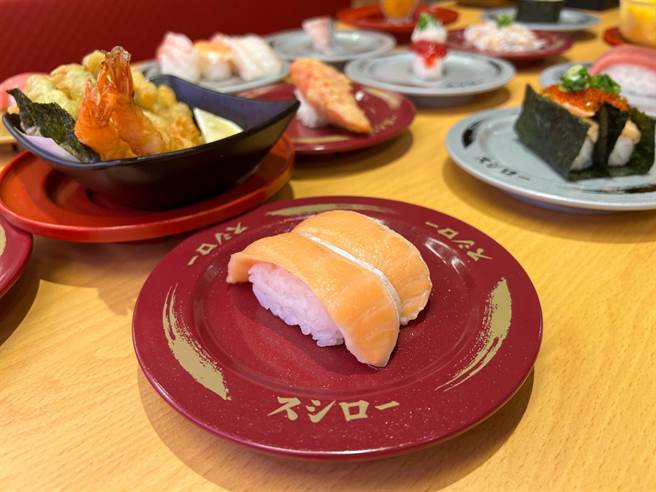 日本第一迴转寿司品牌「寿司郎」今年完成拓点30家目标，明天将正式插旗高雄冈山广场，这也是高雄第5家门市。（柯宗纬摄）