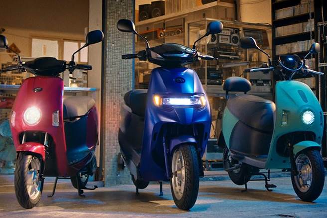 eMOVING与曾获坎城青年导演奖及多项国际广告奖肯定的李育丞导演合作形象影片。（中华车提供）