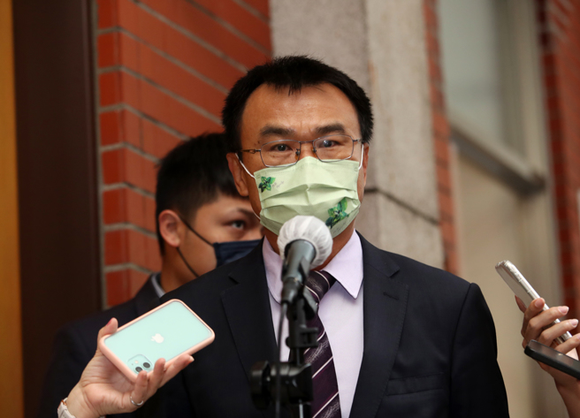 农委会主委陈吉仲重申「芒果不会确诊」，此说法让网友傻眼。（本报资料照／刘宗龙摄）