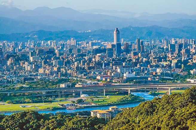 为维护居住正义，财政部与地方政府在房屋税上「双管齐下」包含非自住的房屋採行差别税率、调整房屋标准单价等税基。（本报资料照片）