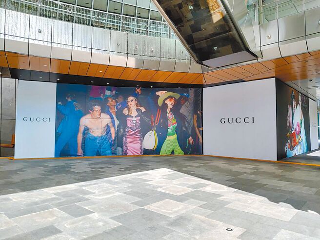 板橋大遠百目前GUCCI正進行大改裝，預計周年慶前於原位重新開幕。（吳奕萱攝）