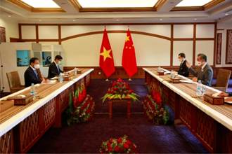王毅會見越南外長 中越將推進「南海行為準則」磋商進程