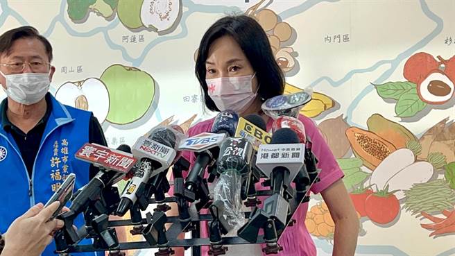 針對新竹市長林智堅爆發「論文門」事件，柯志恩今（5）日狠酸，「翁達瑞教授該出來踢球了，好不好？」。（柯宗緯攝）