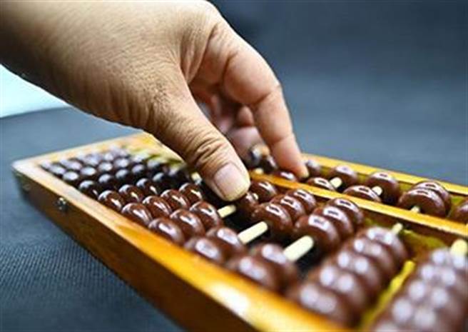 大陆财政收支矛盾逾地方预期，重庆苏州等地调整支出预算保民生。（观察者网）