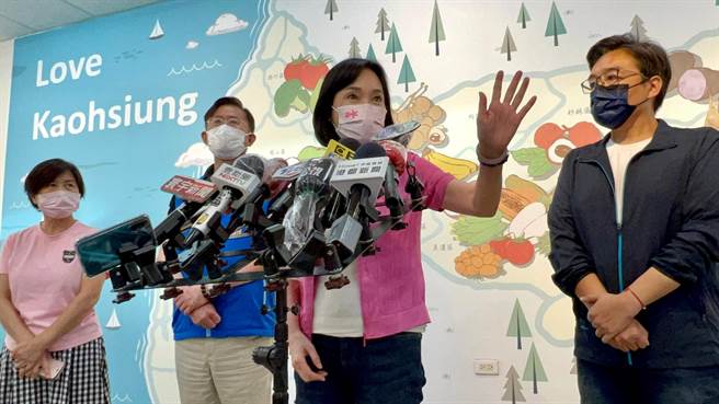 昨高市议员黄捷在脸书晒出当年收到的「冥纸恐吓信」，却没见柯志恩出来声援过，狠酸柯捅到马蜂窝。对此，柯志恩今（5）日强调，看到政治人物被霸凌都感同身受，但无法一一回应，但未来大家就是一起反霸凌，不用牵拖太多。（柯宗纬摄）