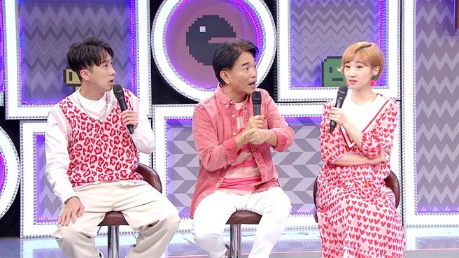 吴宗宪（中）被嘉宾形容为送子鸟。（三立提供）