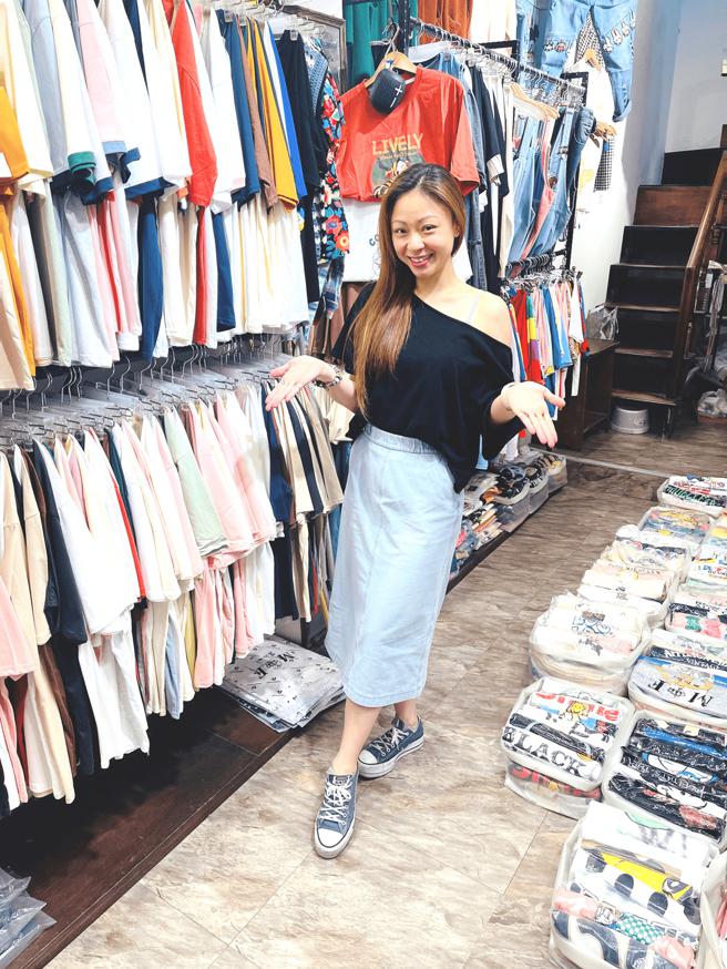 红豆儿寓工作于乐，在Tiktok展现曼妙舞姿，也成了店内的活招牌。（红豆儿提供）