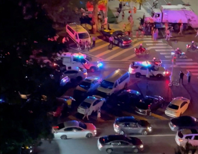 伊利诺州芝加哥郊区高地公园（Highland Park）发生枪击事件。（图/ 路透社）