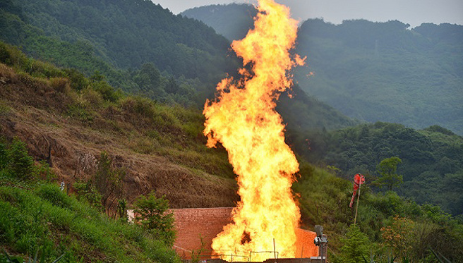 中国石化集团公司表示，该公司位于重庆綦江试产页岩气成功，让川东南盆缘复杂构造带形成上兆立方米的页岩气资源阵地。（图／中石化）