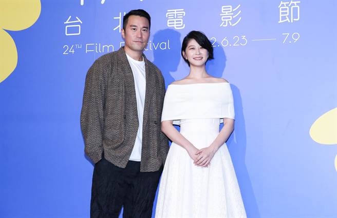 張孝全（左）跟江宜蓉在片中有曖昧情愫。（陳俊吉攝）