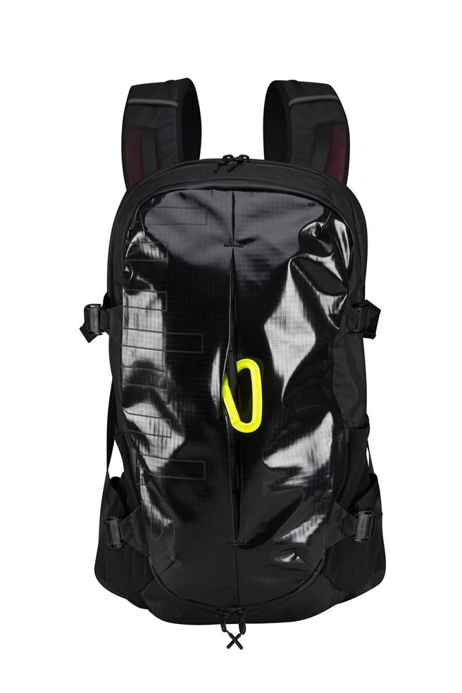 LiftOS Hiking 后背包，6980元。（lululemon提供）