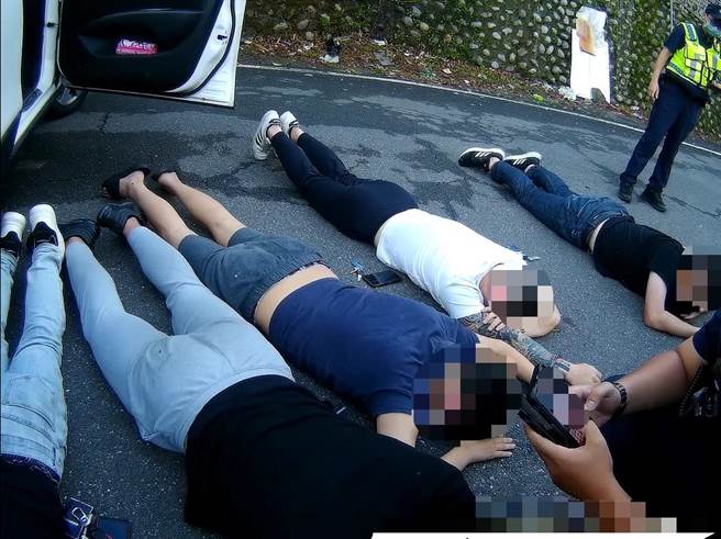 警方一共逮捕5人，分别是22岁的主嫌蔡男、22岁的游男、25岁的樊姓男子以及一对未成年的兄弟檔。(芦洲警分局提供)