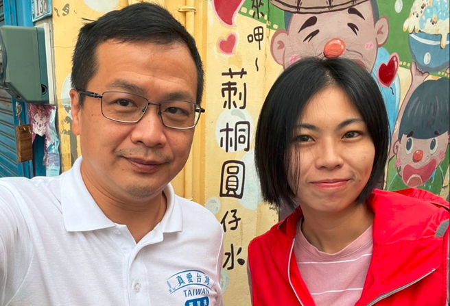 罗智强(左)帮云林的子弟兵陈芳盈(右)强力拉抬声量。（图／取自罗智强脸书）