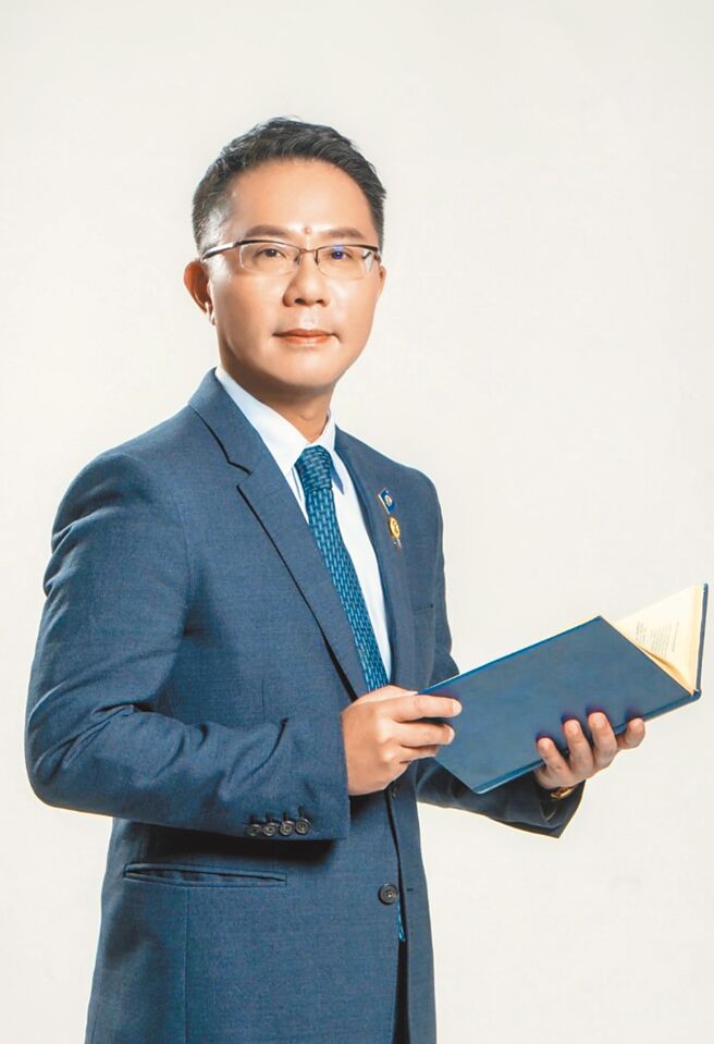 敦泰建設董事長楊世裕接掌國際扶輪3462地區2022～2023年度之地區總監。圖／業者提供