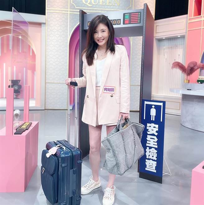 何如芸日前在節目上興奮聊出國話題。（摘自何如芸臉書）