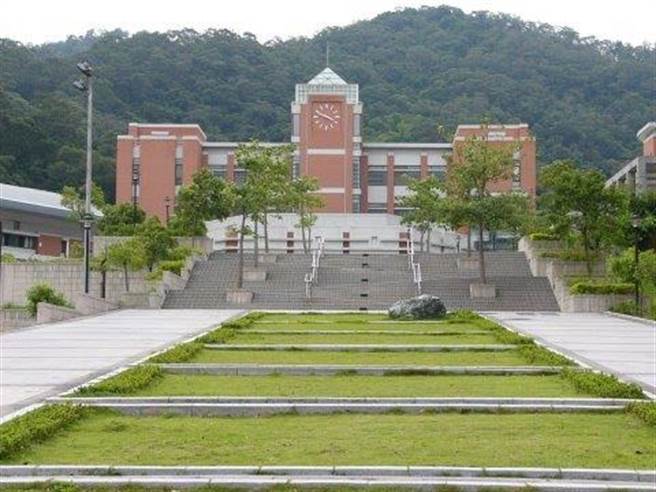 北市丽山高中校长遴选会遭到检举因此延期。（摘自北市丽山高中学校官网）