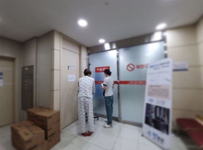 李洪基曾公开自己动手术的照片。（图／IG@skullhong12）