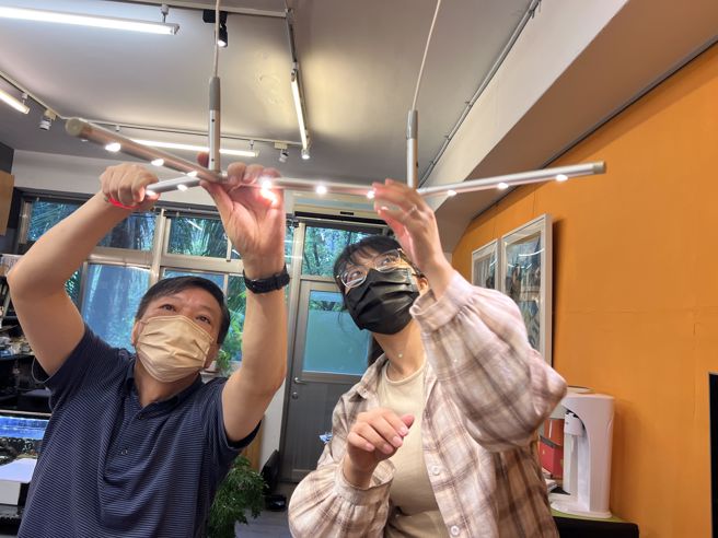 大学开水电维修课，教学生处理生活上遇到的状况。（大同大学提供）