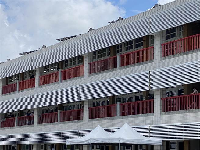 台东国中小幼儿园教甄6日登场。（蔡旻妤摄）