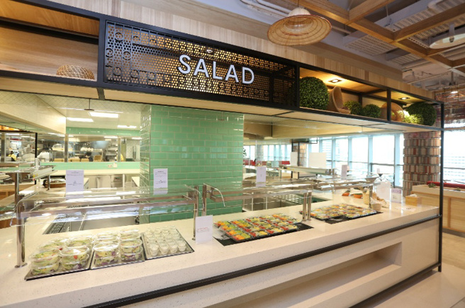 Google板橋辦公室採開放、友善的設計。圖為員工餐廳。（圖/ 遠見提供）