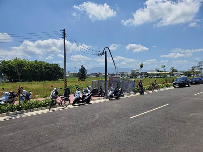 今年四月才开发竣工的斗南小东工业区，县府标售抵费地，首次开标价格乙工每坪12万元起跳。（周丽兰摄）