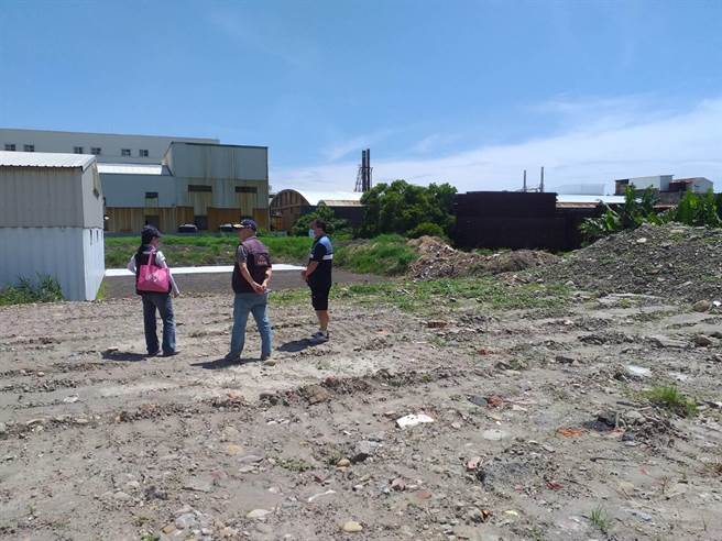 环保局6日接获民眾陈情后，随即派员到场稽查。(台中市环保局提供)