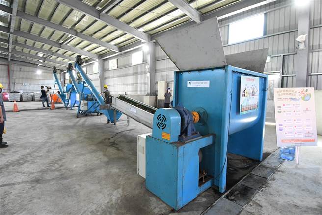 彰县府争取中央补助经费，扩建彰化县田尾堆肥中心二厂，6日举行启用仪式，预期未来厨余处理量，可从每个年4800公吨提升到7200公吨。（彰化县政府提供／吴敏菁彰化传真）