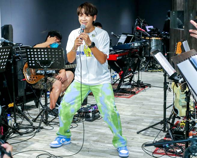 鼓鼓呂思緯高流演唱會「聽到請回答Connecting…」7月23日即將開唱。（粘耿豪攝）