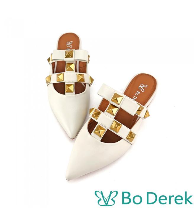 京站bo-derek-尖头铆钉金扣穆勒鞋，白色，原价5280元，特价2280元。（京站提供）