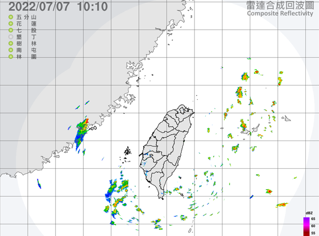 中央气象局预报指出，今天各地虽然大多为多云到晴，不过水气仍多环境仍不稳定，午后西半部地区及东半部山区出现短暂雷阵雨的机率还是偏高，中部地区及西半部其他山区并有局部大雨发生的机率，部分地区午后降雨的时间也会比较长，午后请留意天气的变化，另外风向转为偏南至东南风，东南部地区不定时有零星短暂阵雨，清晨至上午西半部沿海地区也有零星降雨。（翻摄自中央气象局／林良齐台北传真）